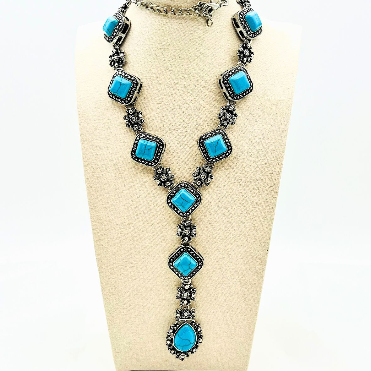 Stonegate Chain Necklace