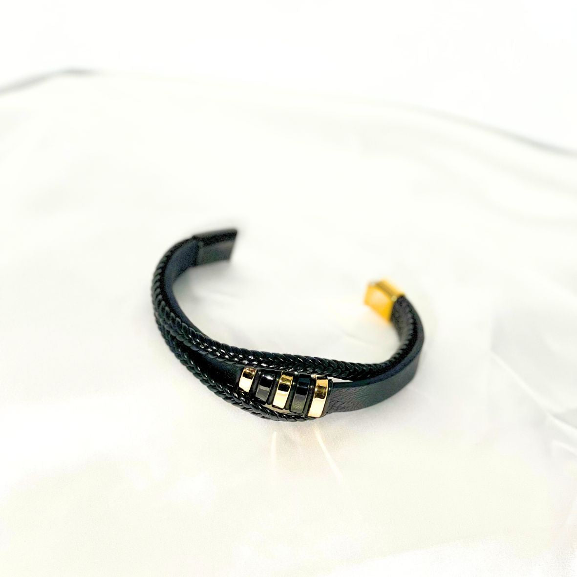 Magnet Buckle Men's Leather Bracelet